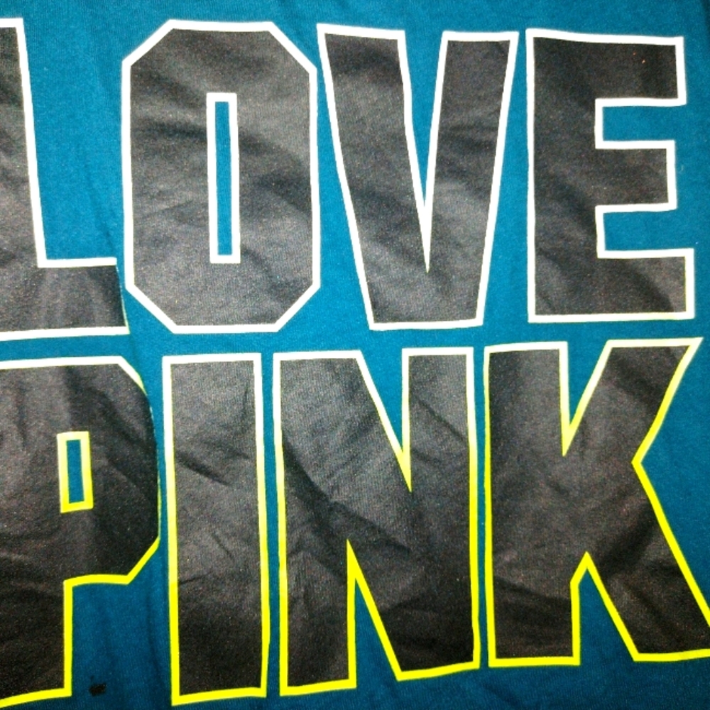 VS pink shirts and yoga capri